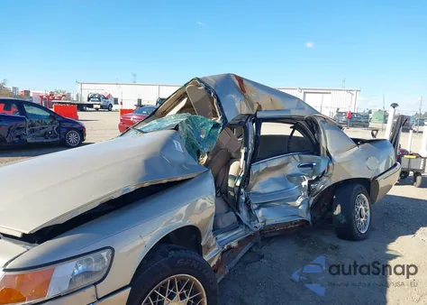 2000 Mercury Grand Marquis Gs из США, поврежденный, VIN 2MEFM74W5YX657264